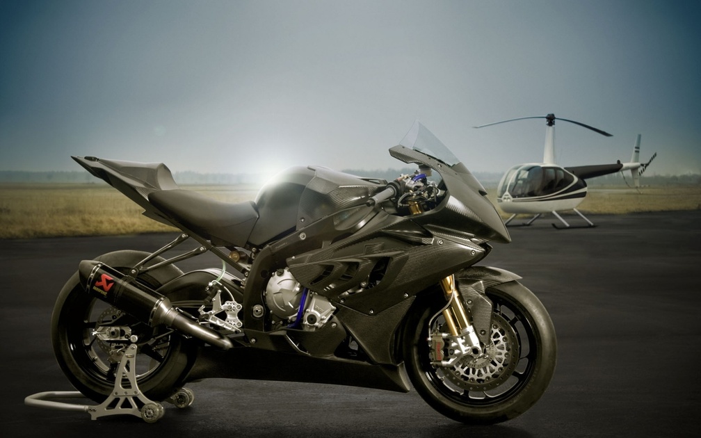 BMW S1000RR and Helicopter