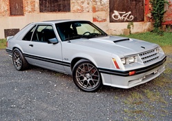 1982_Ford_Mustang_GT
