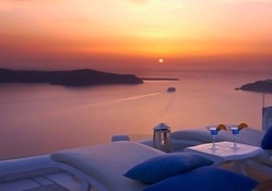 Beautiful sunset in Santorini_Greece