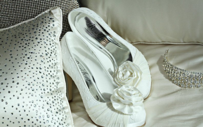 white_wedding_shoes.jpg