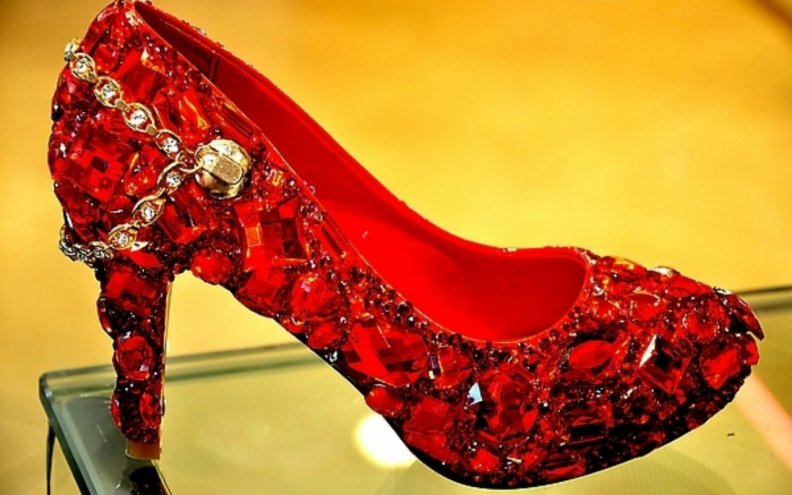 red_sparkling_shoe.jpg