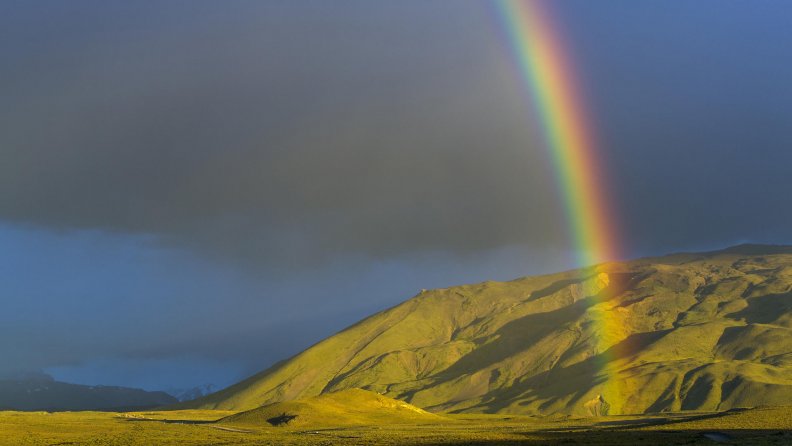 rainbow_over_mountain.jpg