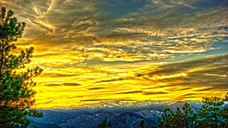magnificent_sunset_sky_hdr.jpg
