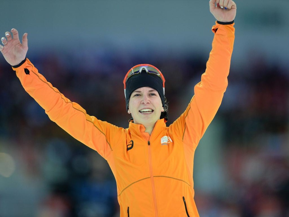Ireen Wust Celebrating Gold Medal