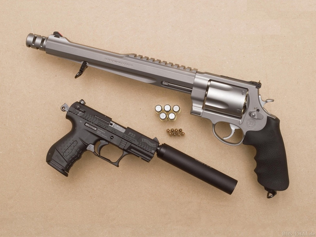 Smith &amp; Wesson bone collector .500magnum compare to the tiny Walter p22