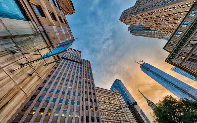 low_angle_view_of_manhattan_skysctapers_hdr.jpg