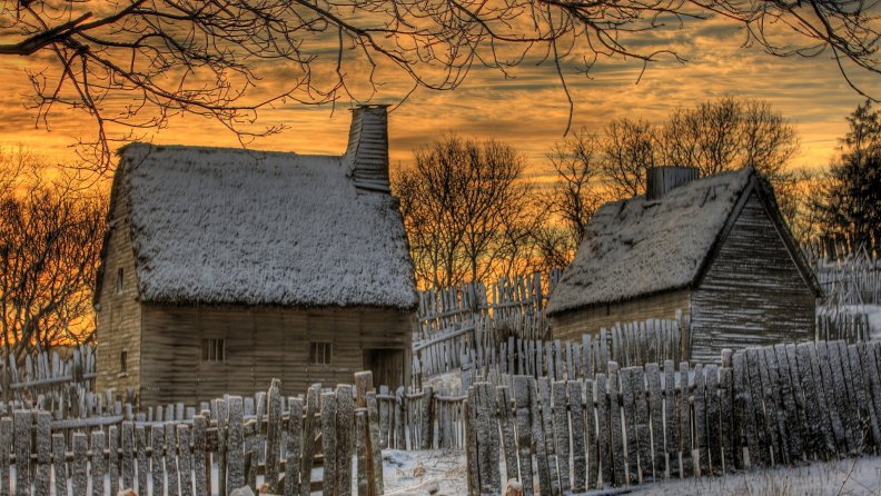 thatched_roofs_country_homes_in_winter_hdr.jpg