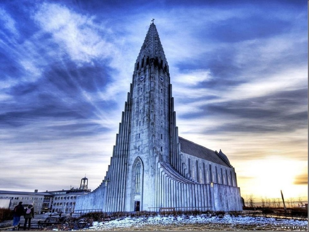 HALLGRIMSKIRKJ CHURCH, ICELAND