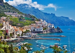 fantastic italian seaside town