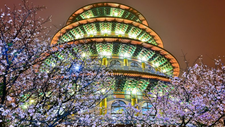 colorful_japanese_pagoda_hdr.jpg