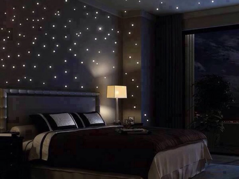 starry_night_in_a_bedroom.jpg