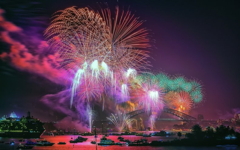 amazing fireworks in sydney bay