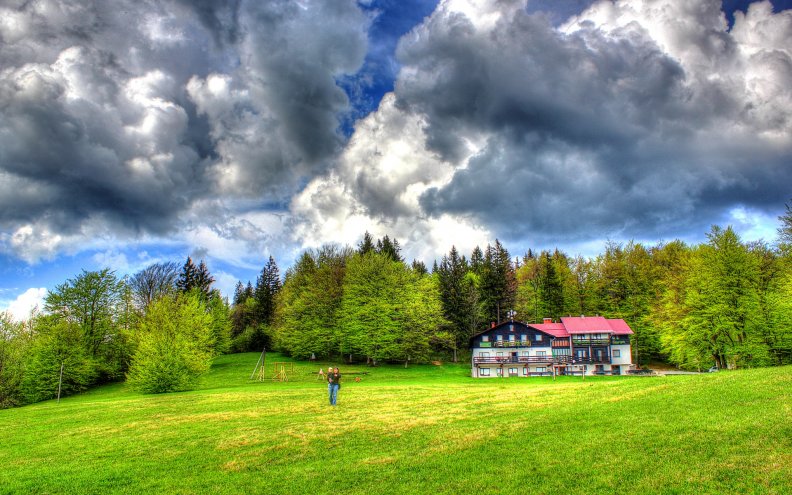 beautiful_country_home_hdr.jpg
