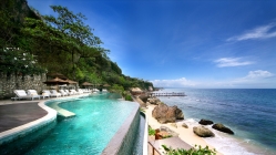 beautiful resort pool