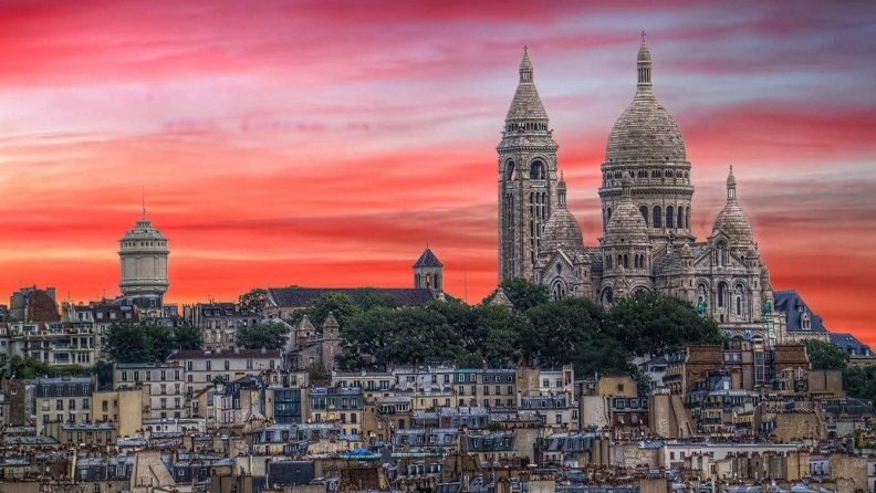 cathedral_on_a_hill_in_paris_at_sunset.jpg