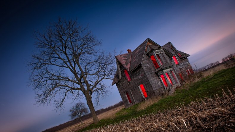 haunted_house_on_the_prairie.jpg