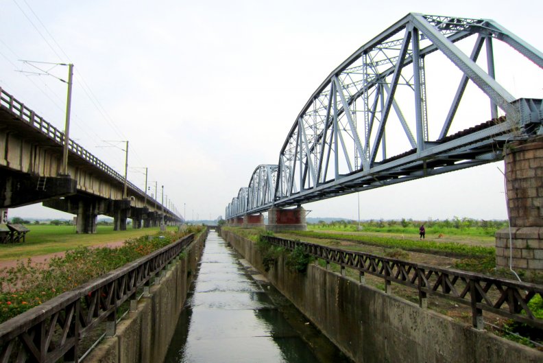 old_iron_bridge.jpg