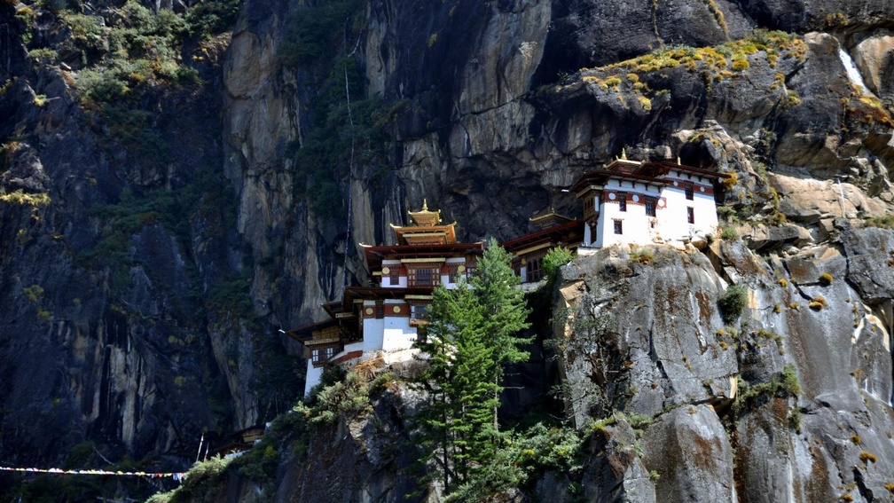 bhutan monastery