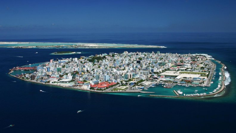 beautiful_city_of_mali_in_the_maldive_islands.jpg
