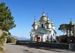 crimean church on a road to the sea