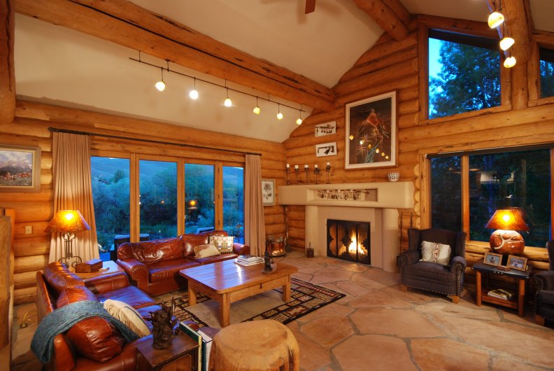 Lodge Style Winter Cabin Great Room