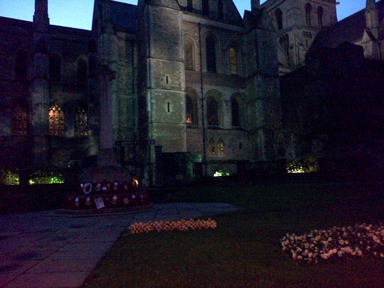 rochester_cathedral_at_dusk.jpg