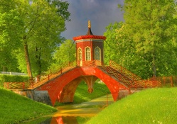 Red bridge in chestnut park