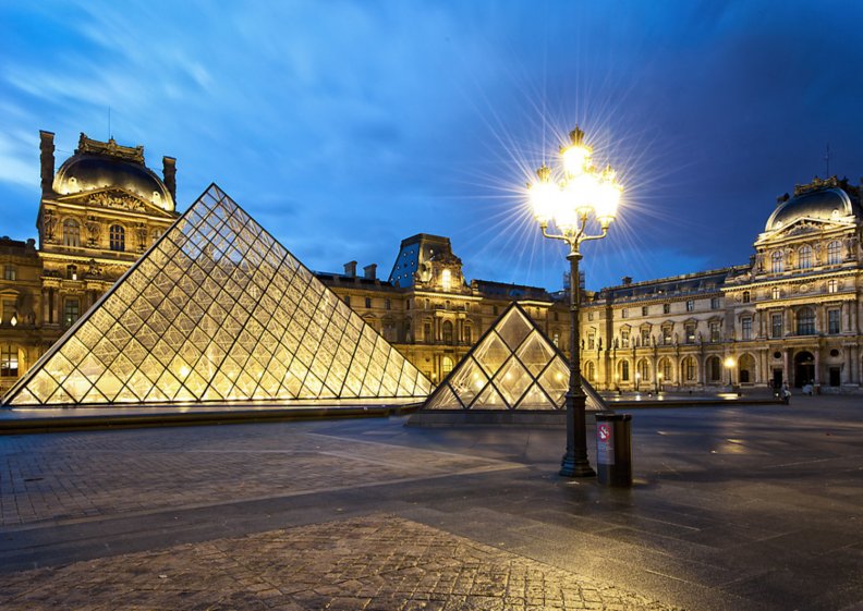 Louvre Night