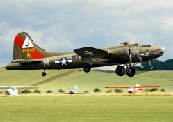 B17 Flying Fortress _ Pink Lady