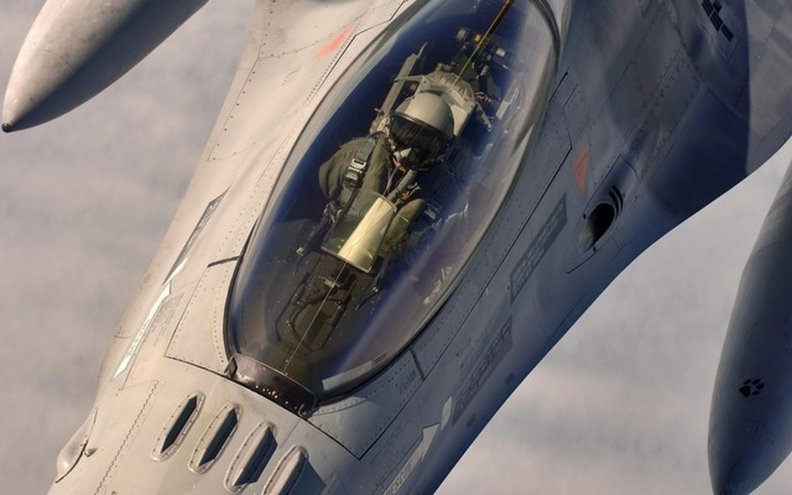 f_16 fighting falcon, pilot