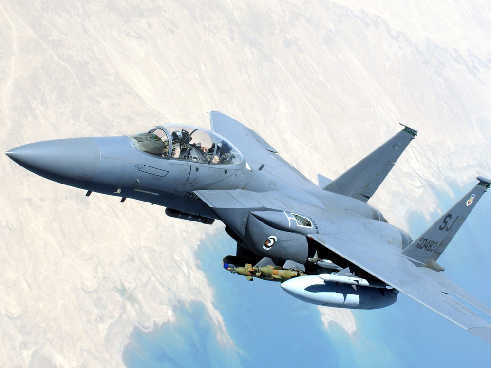 F_15 STRIKE EAGLE