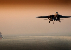 F_14 Tomcat Evening Landing