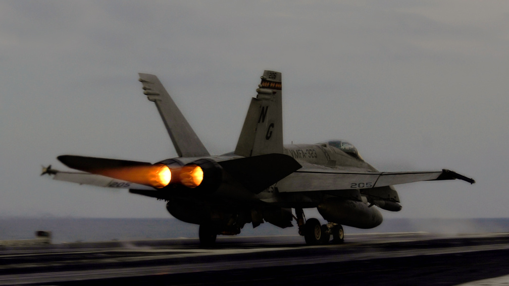 F_18 Cairrer Launch  