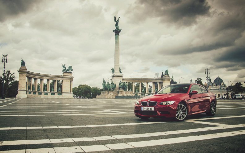 red_car_in_budapest.jpg