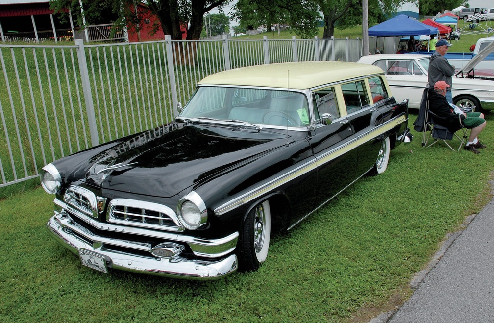 1955_Chrysler_Wagon
