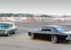 1964_Pontiac_Catalina_1966_Chevy_Chevelle.