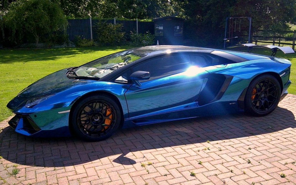 Blue Mirrored Lamborghini