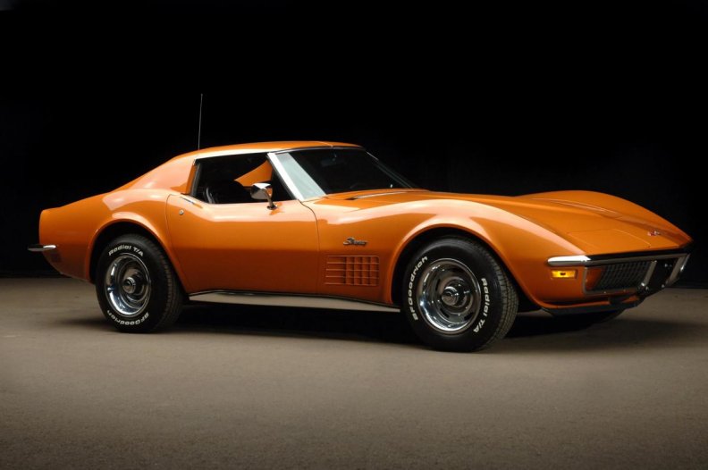 1972_corvette_stingray_coupe.jpg