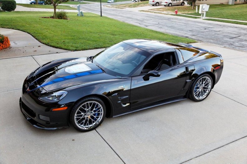 Black Corvette ZR1