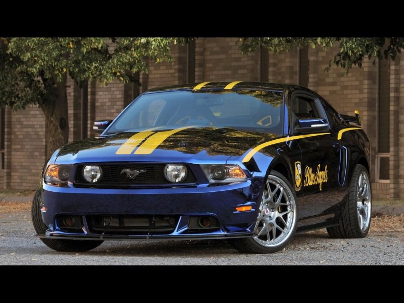 2012_ford_mustang_gt_blue_angels_edition.jpg