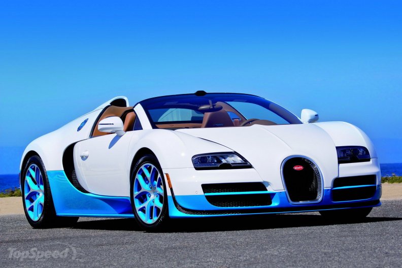 2012_bugatti_veyron_164_grand_sport_vitesse_bianco_and_new_light_blue.jpg