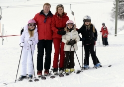 King Willem Alexander, Queen Maxima and Princesses Amalia, Alexia and Ariane