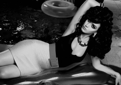 Katy Perry_Black and White