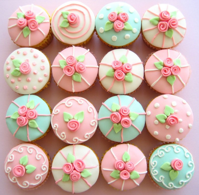 Cupcakes for Dianna (GREENFROGGY1)