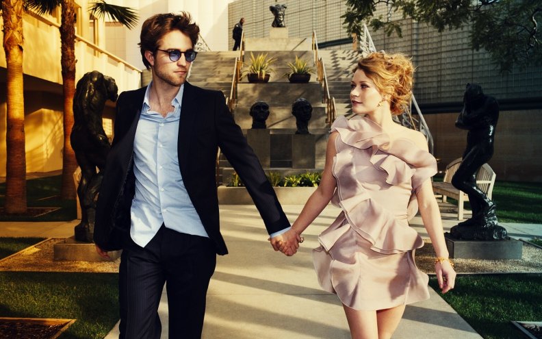 Emilie De Ravin and Robert Pattinson