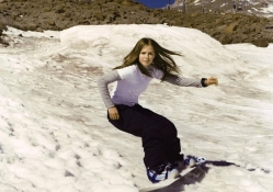 Avril Lavigne _ Snowboarding