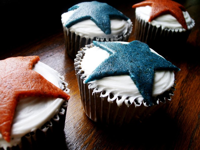 Cupcakes with marzipan stars