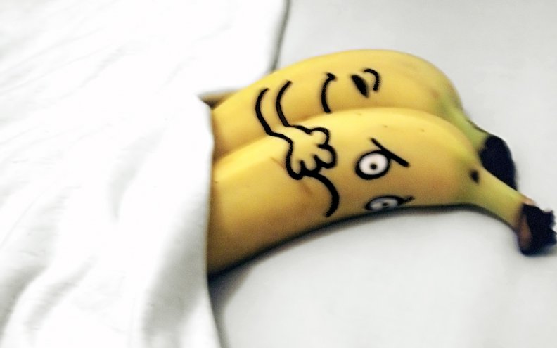 bananas_love.jpg