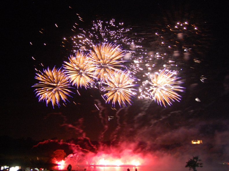 fireworks_at_belvior.jpg