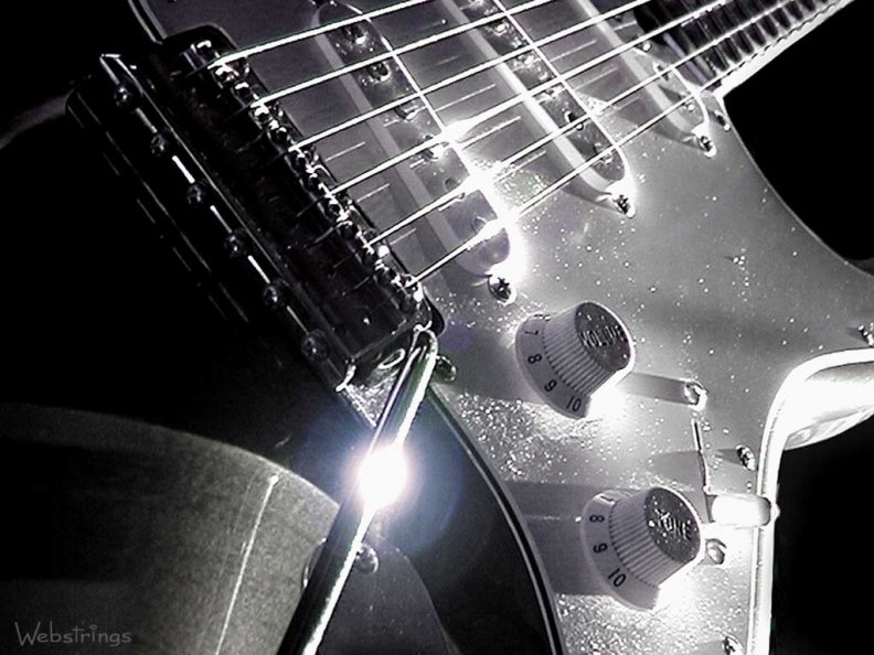 silver_guitar.jpg